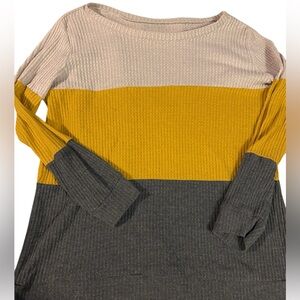 Colorblock Long Sleeve Size large Gray Beige and Yellow